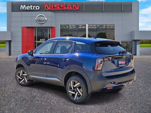 New 2026 Nissan Kicks SV image 4