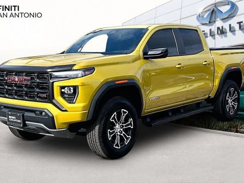 Used 2023 GMC Canyon AT4 w/ AT4 Premium Package AWD/4WD image 14