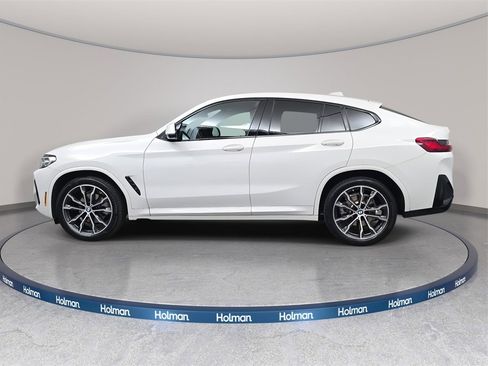 Used 2022 BMW X4 xDrive30i w/ M Sport Package 2 image 9