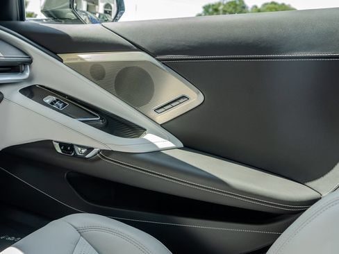 Used 2023 Chevrolet Corvette Stingray Preferred Conv w/ Z51 Performance Package RWD image 14