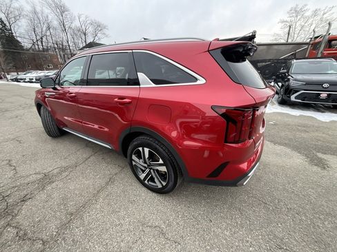 Used 2023 Kia Sorento SX Prestige image 4