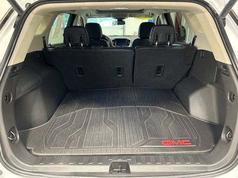 Used 2020 GMC Terrain Denali w/ Denali Premium Package AWD/4WD image 21