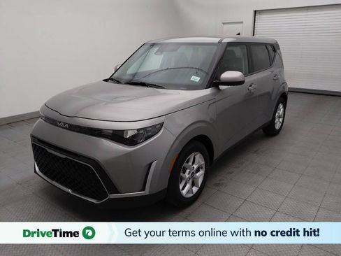 Used 2023 Kia Soul LX w/ Option Group 015 FWD image 1