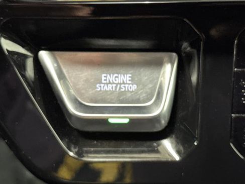 Used 2025 GMC Sierra 2500 Denali w/ Technology Package image 24