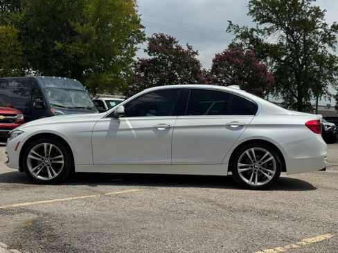 Used 2017 BMW 330i Sedan RWD image 3