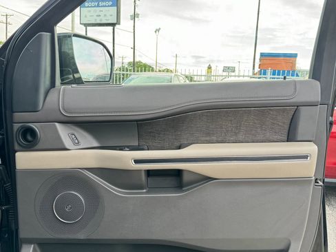 Used 2019 Ford Expedition Limited w/ Texas Edition Package image 23