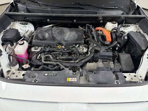 Used 2024 Toyota RAV4 LE AWD/4WD image 26