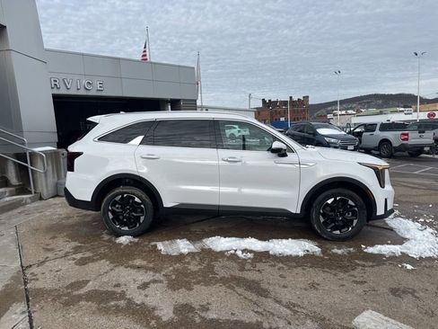 New 2026 Kia Sorento S AWD/4WD image 8