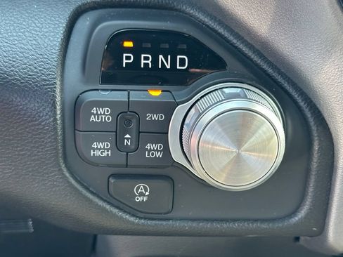 Used 2025 RAM 1500 Laramie AWD/4WD image 6