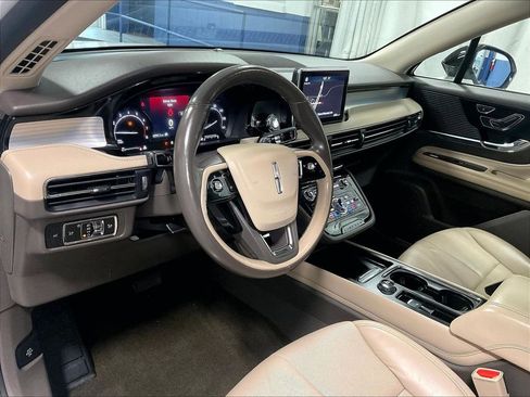 Used 2020 Lincoln Corsair AWD w/ Premium Package image 8