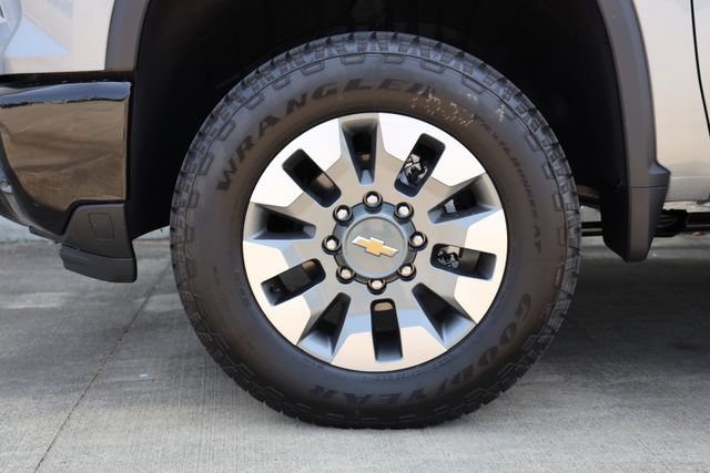 New 2026 Chevrolet Silverado 2500 Custom w/ Custom Value Package AWD/4WD image 9