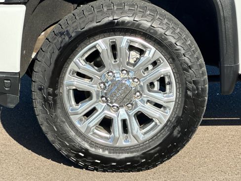 Used 2021 GMC Sierra 3500 Denali w/ Denali Ultimate Package image 24