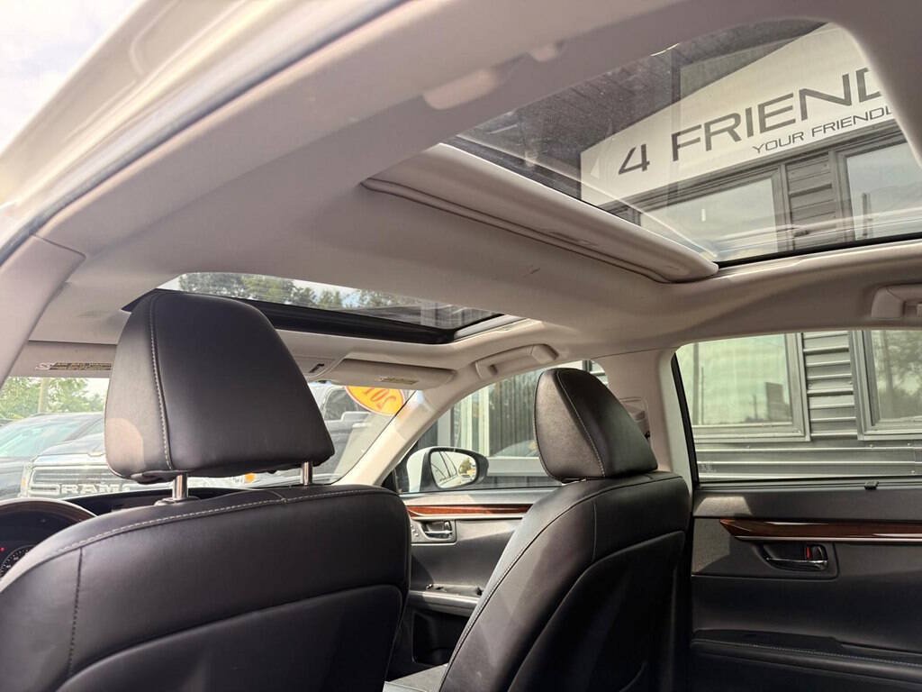 Used 2014 Lexus ES 350 w/ Ultra Luxury Package FWD image 19