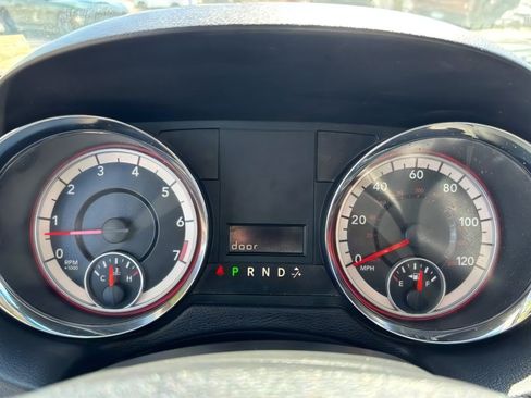 Used 2015 Dodge Grand Caravan SE w/ Quick Order Package 29E SE FWD image 13