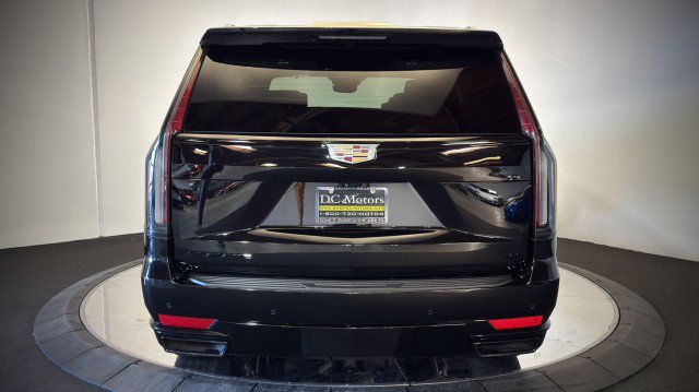 Used 2022 Cadillac Escalade Sport Platinum w/ Heavy-Duty Trailer Package AWD/4WD image 35