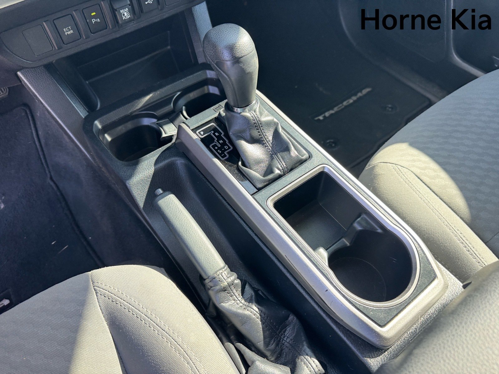 Used 2020 Toyota Tacoma SR5 RWD image 24