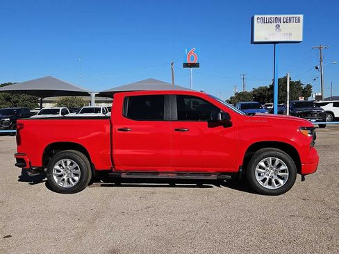 Used 2026 Chevrolet Silverado 1500 Custom RWD image 9