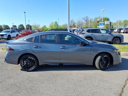 New 2026 Nissan Sentra SR FWD image 2