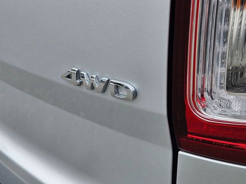 Used 2015 Ford Explorer Limited image 17