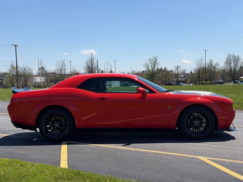 Used 2021 Dodge Challenger R/T Scat Pack RWD image 23