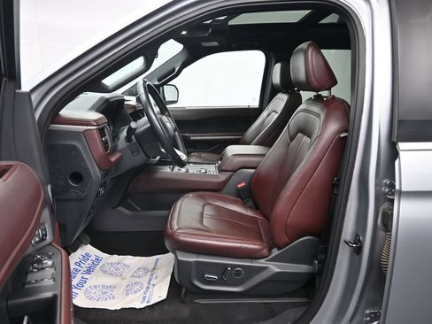 Used 2024 Ford Expedition Limited AWD/4WD image 21