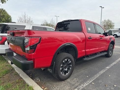 Used 2021 Nissan Titan PRO-4X w/ Pro-4x Convenience Package image 3