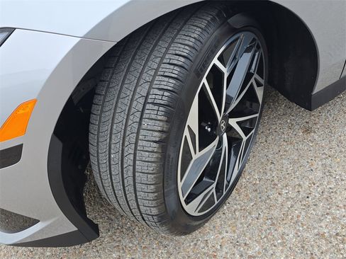 Certified 2025 Hyundai Ioniq 6 SEL image 31