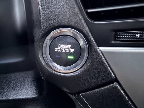 Used 2016 Chevrolet Suburban LT image 10