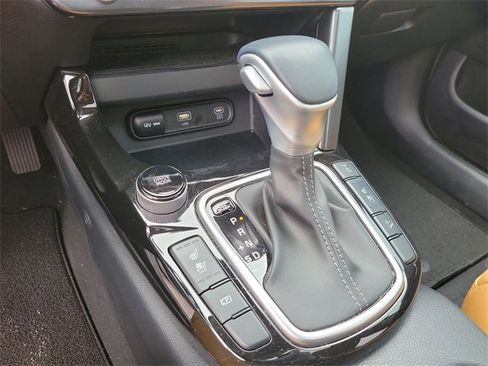 Used 2024 Kia Seltos SX w/ SX Sunroof Package image 33