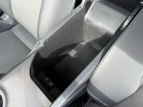 Used 2021 Toyota Camry LE w/ Carpet Mat Package (TMS) FWD image 29