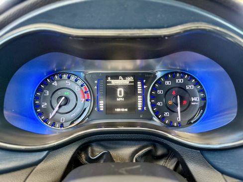 Used 2015 Chrysler 200 S FWD image 15
