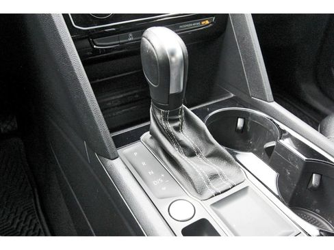 Used 2023 Volkswagen Atlas Cross Sport SE w/ Panoramic Sunroof Package FWD image 31