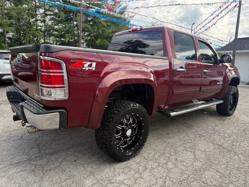 Used 2013 GMC Sierra 1500 SLT w/ LPO, Deluxe Chrome Package AWD/4WD image 6