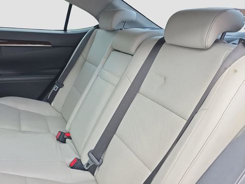 Used 2013 Lexus ES 350 w/ Luxury Pkg FWD image 12