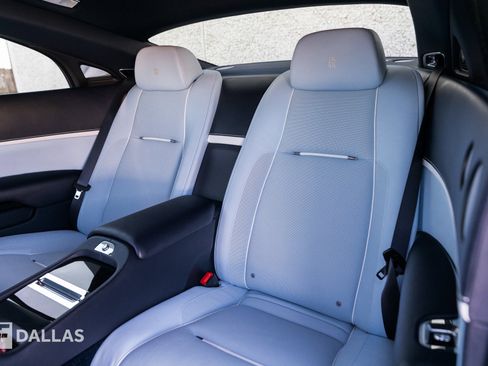 Used 2020 Rolls-Royce Wraith image 31