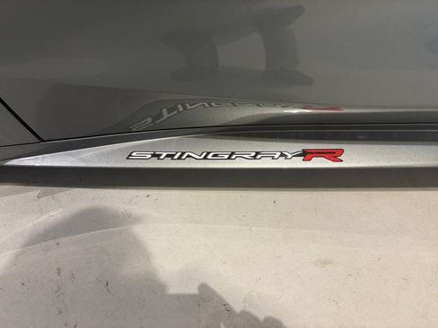 Used 2023 Chevrolet Corvette Stingray Premium Conv w/ Z51 Performance Package RWD image 8