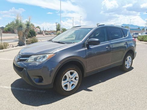 Used 2015 Toyota RAV4 LE FWD image 1
