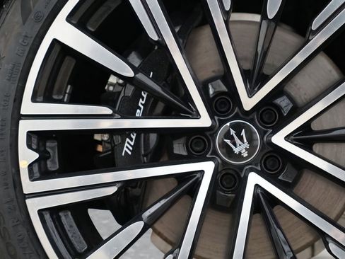 New 2025 Maserati Grecale Modena AWD/4WD image 25