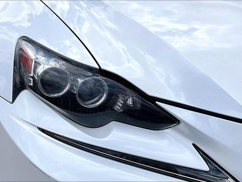 Used 2016 Lexus IS 300 AWD w/ Premium Package image 29