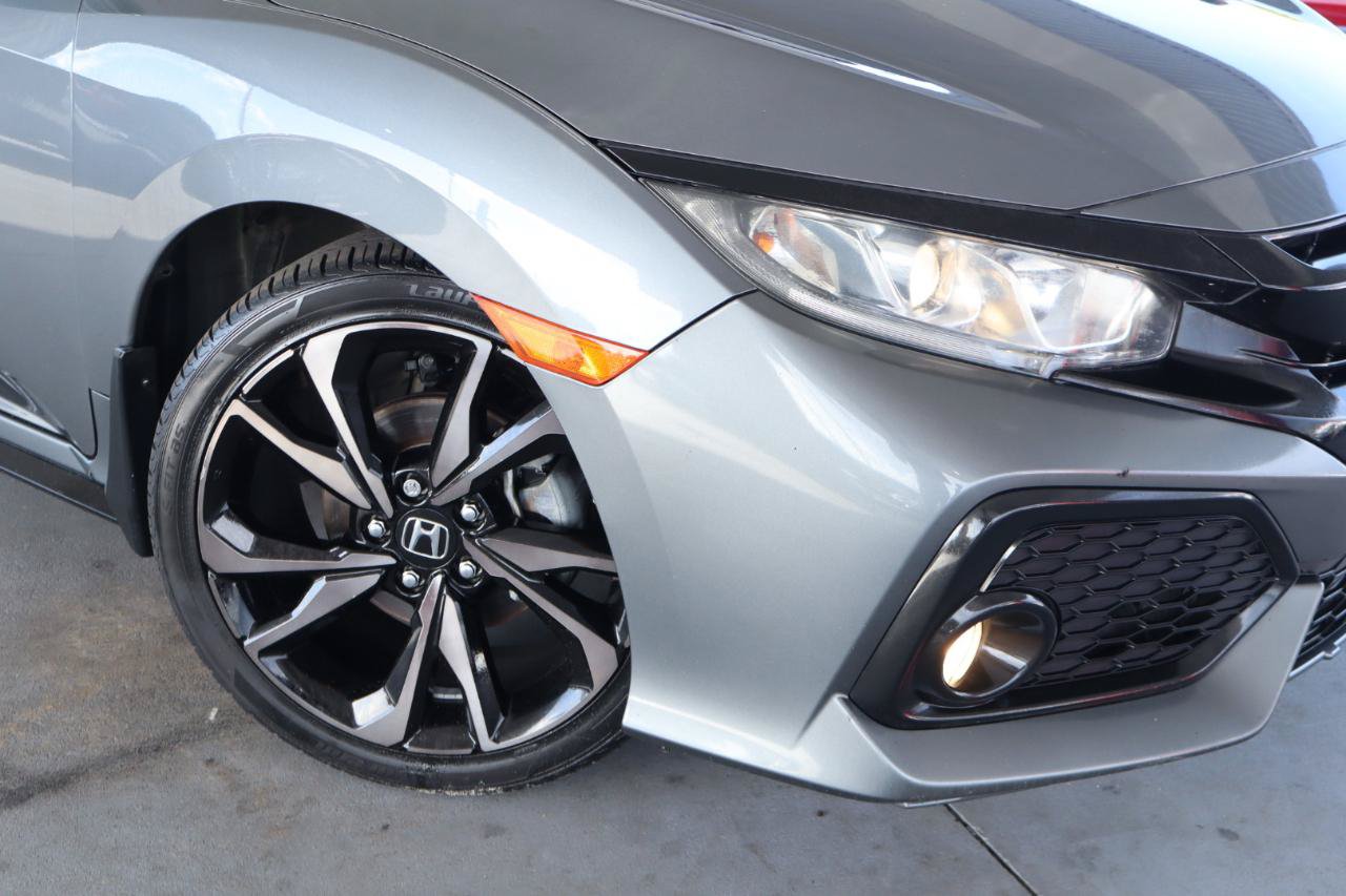 Used 2018 Honda Civic Sport image 4