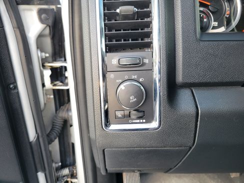 Used 2016 RAM 1500 Laramie w/ Convenience Group RWD image 25