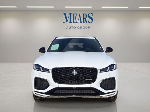Used 2024 Jaguar F-PACE R-Dynamic S image 8