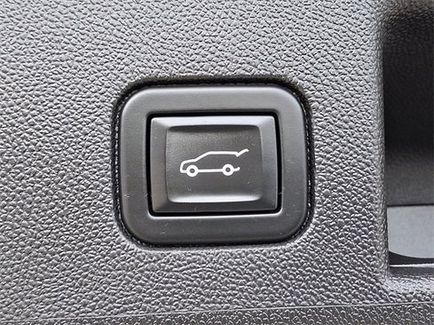 Used 2022 Chevrolet Equinox LT image 29