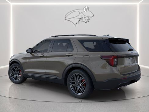 New 2026 Ford Explorer ST-Line w/ ST-Line Street Pack AWD/4WD image 4