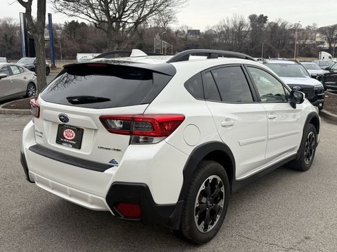 Used 2021 Subaru Crosstrek 2.0i Premium image 6