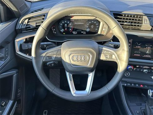 Used 2025 Audi Q3 2.0T Premium w/ Convenience Package image 18