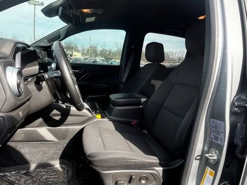 Used 2023 Chevrolet Colorado LT w/ LT Convenience Package II image 17