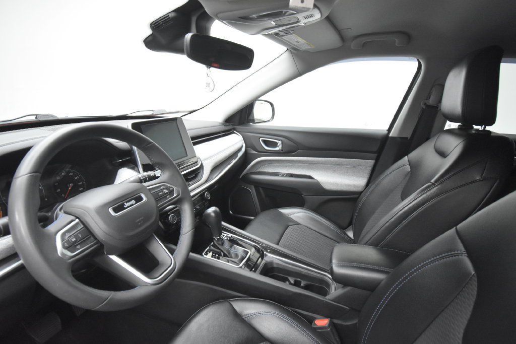 Used 2022 Jeep Compass Latitude FWD image 7