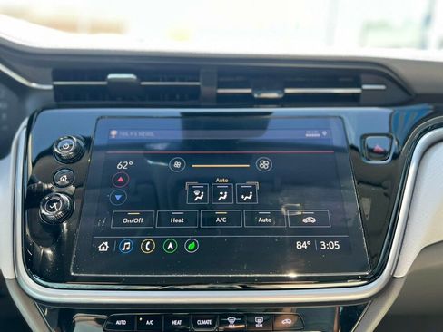 Used 2022 Chevrolet Bolt EUV Premier w/ Sun & Sound Package image 34