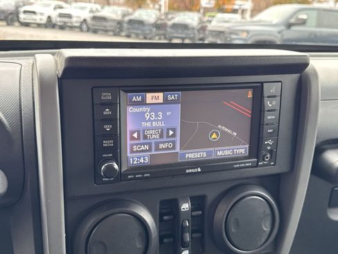 Used 2009 Jeep Wrangler Unlimited Rubicon w/ Trailer Tow Group image 22